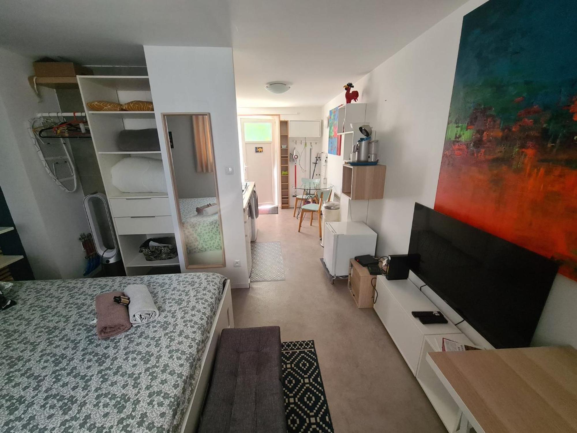 Beau Studio Equipe - Calme Et Confortable Bourg-en-Bresse Kültér fotó