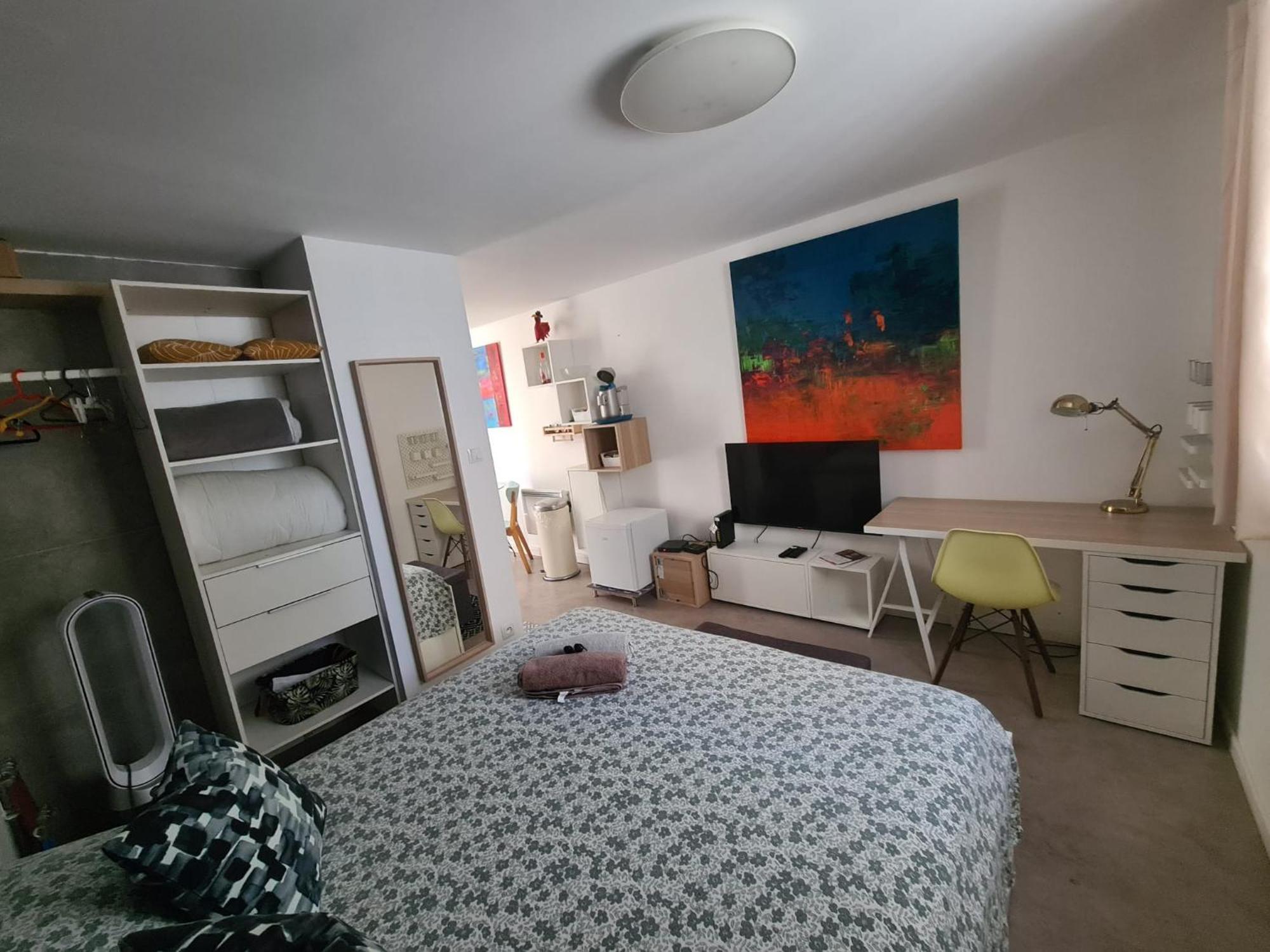 Beau Studio Equipe - Calme Et Confortable Bourg-en-Bresse Kültér fotó
